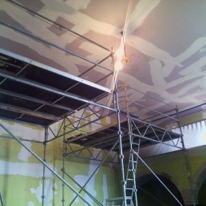 Rénovation du plafond d'une Église